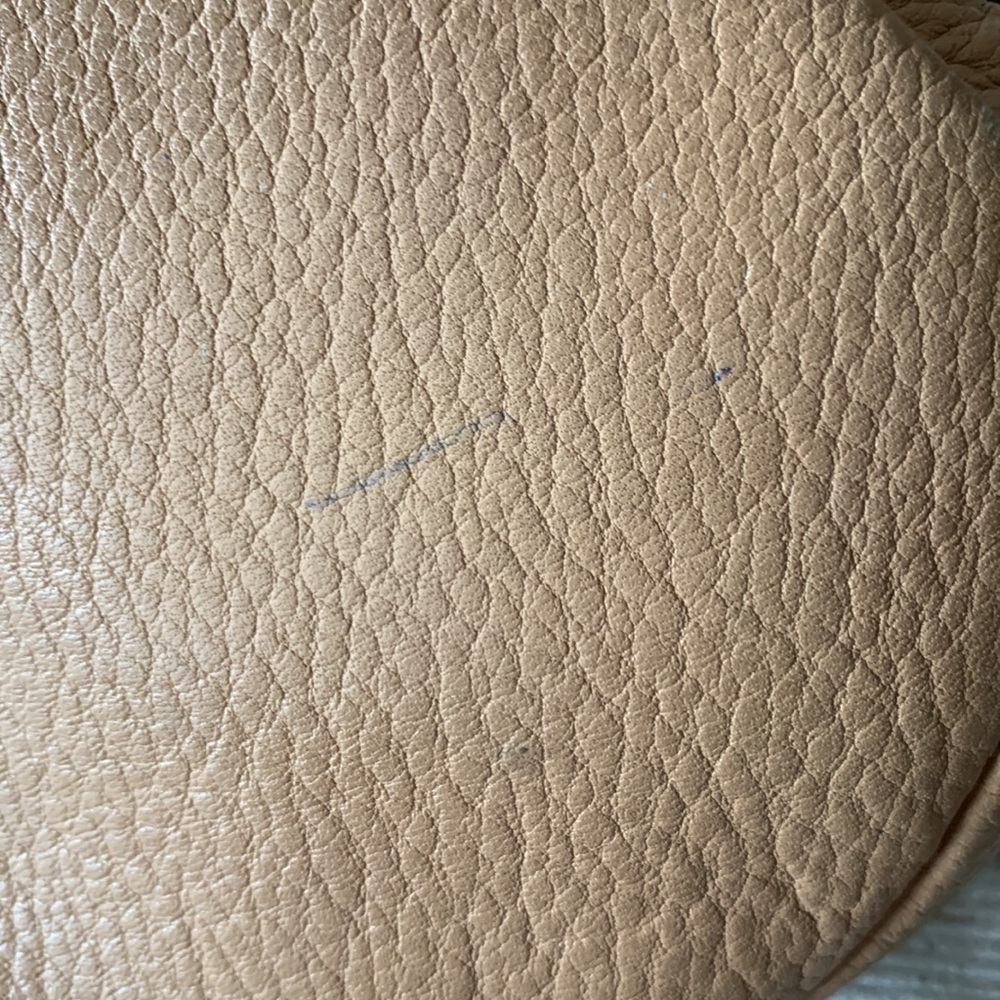 Leather back pack - Picture 12 of 15